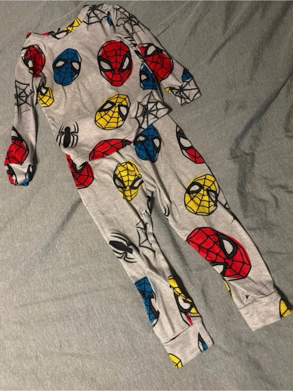 Marvel Kids Grey Pajama Set with Red, Blue, and Yellow Spider Masks
